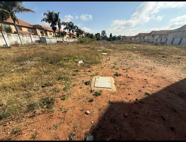 20 BEDROOM GATED ESTATE FOR SALE IN RYNFIELD